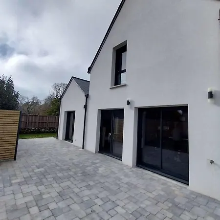 بيت للعطل Beautiful New Modern House *