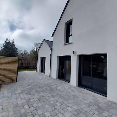 Beautiful New Modern House