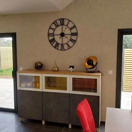 Beautiful New Modern House بيت للعطل